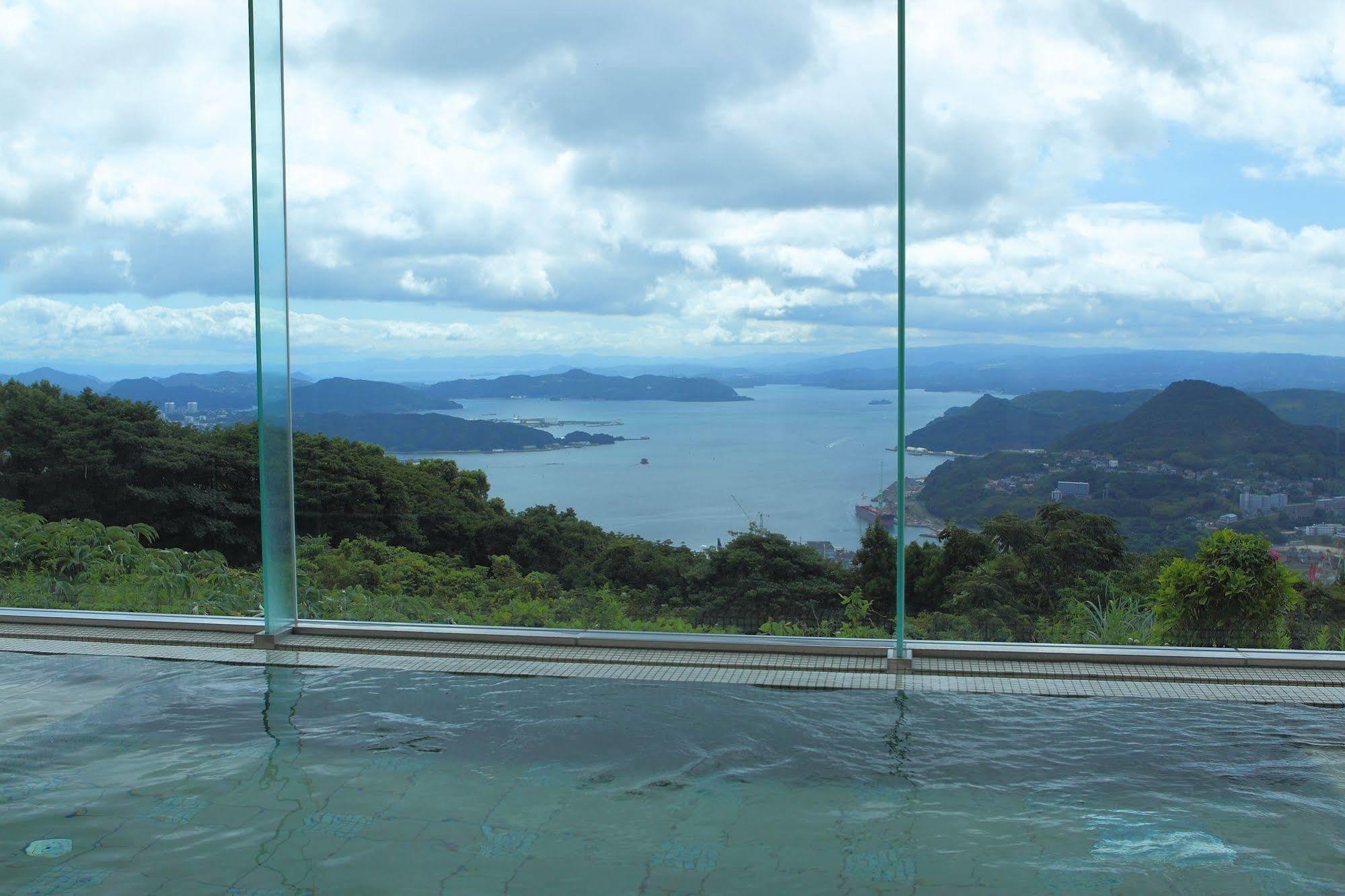 Yumihari-no-Oka Hotel Sasebo Eksteriør billede